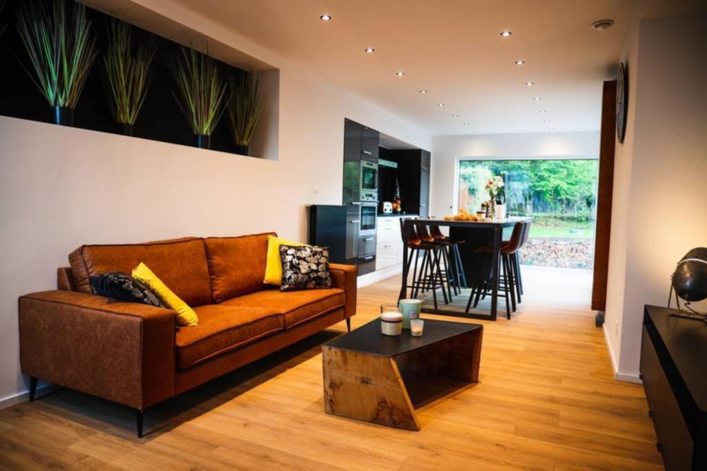 Amazon Corten مارشه ان فامن المظهر الخارجي الصورة